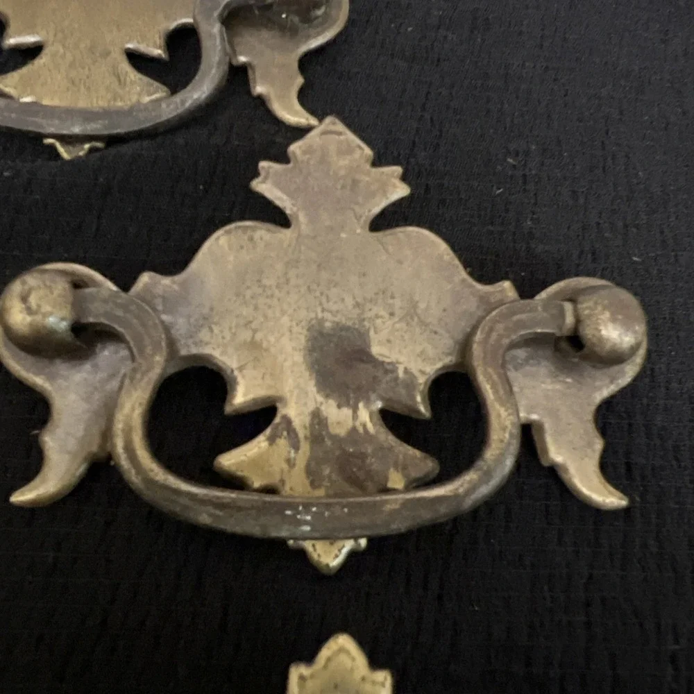 Vintage Colonial Maple Leaf Drawer Pulls Set Of 5 Antique Brass Tone Finish